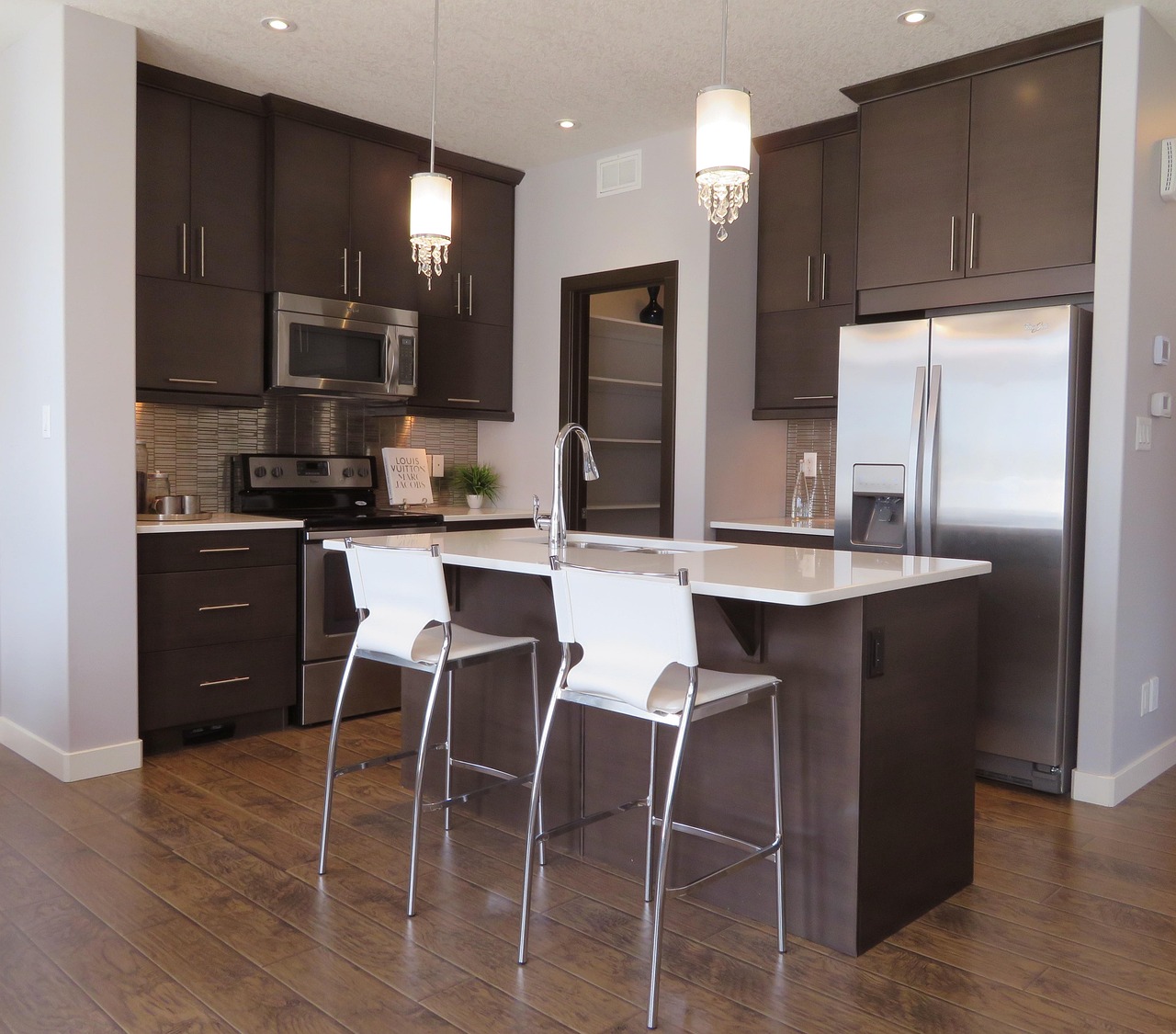 Lighting a Carlsbad Kitchen Through Gray Coastal Mornings